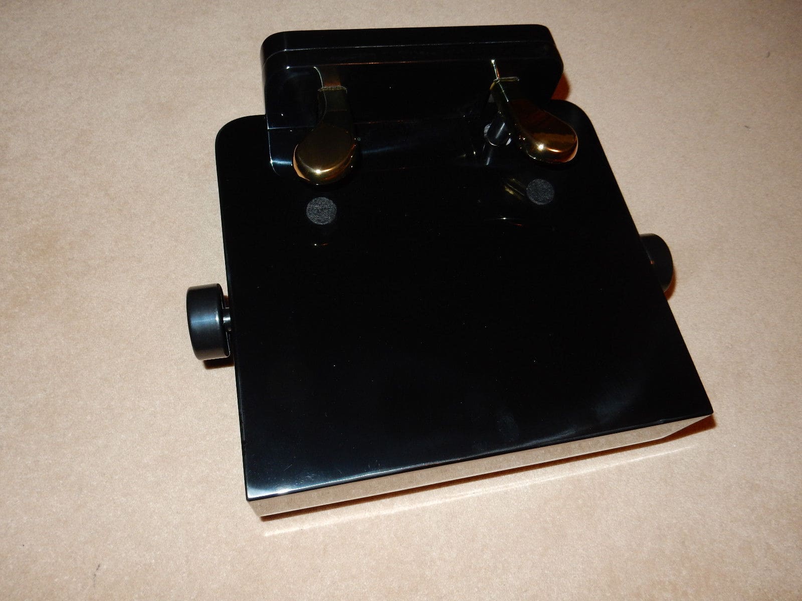 PIANO PEDAL EXTENDER. PERFECT FOR THE SMALLER PIANIST. HIGH GLOSS BLACK